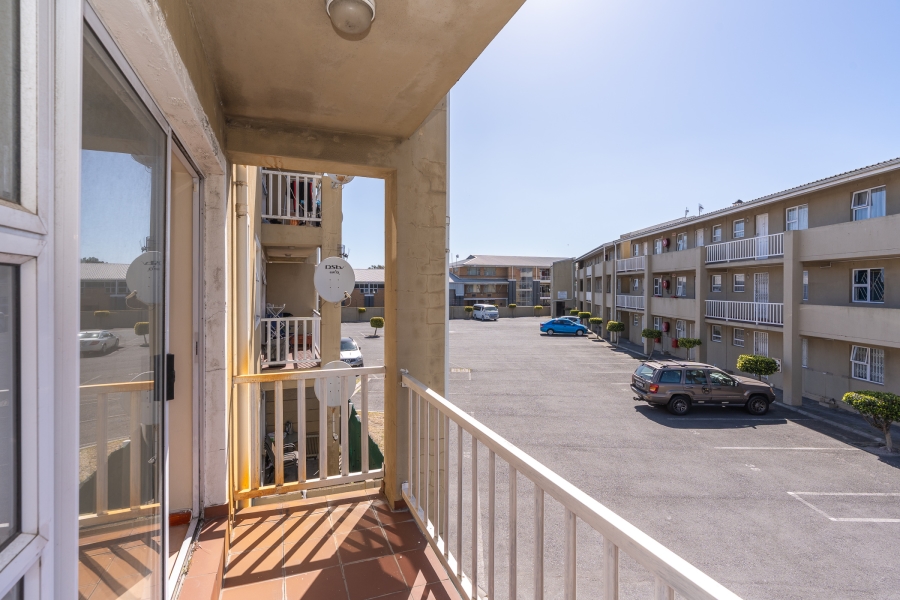 2 Bedroom Property for Sale in Thornton Western Cape